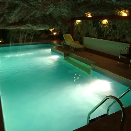 Jazero Hotel Vinné